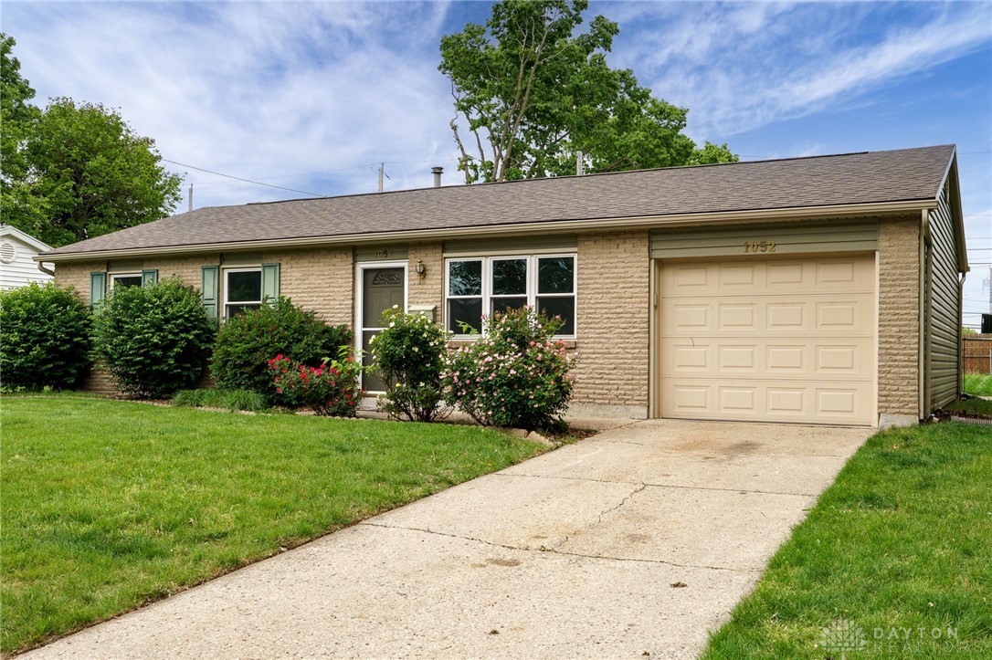 1052 Greenfield Drive, Troy, Ohio image 2