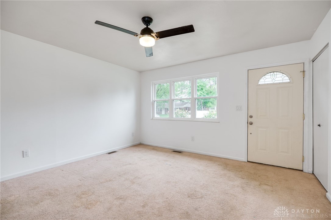1052 Greenfield Drive, Troy, Ohio image 8
