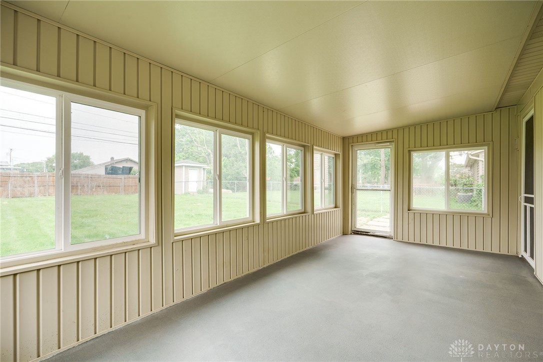 1052 Greenfield Drive, Troy, Ohio image 29