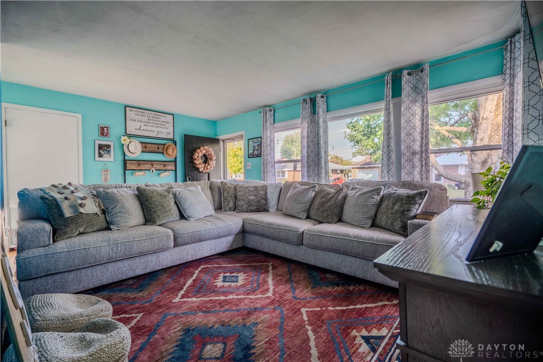 West Alexandria, Ohio 45381, United States, 3 Bedrooms Bedrooms, ,2 BathroomsBathrooms,Residential,Active,219241