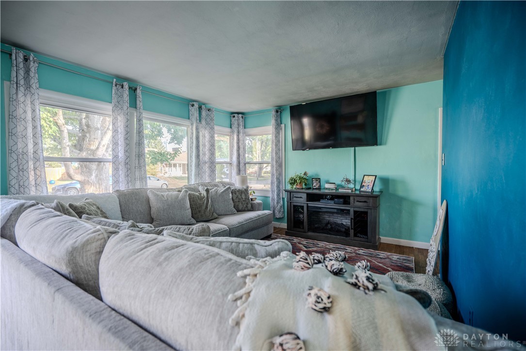 West Alexandria, Ohio 45381, United States, 3 Bedrooms Bedrooms, ,2 BathroomsBathrooms,Residential,Active,219241