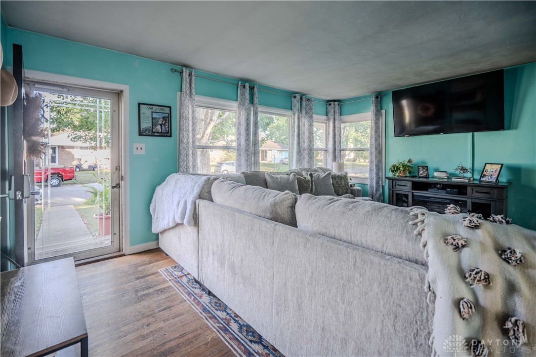 West Alexandria, Ohio 45381, United States, 3 Bedrooms Bedrooms, ,2 BathroomsBathrooms,Residential,Active,219241