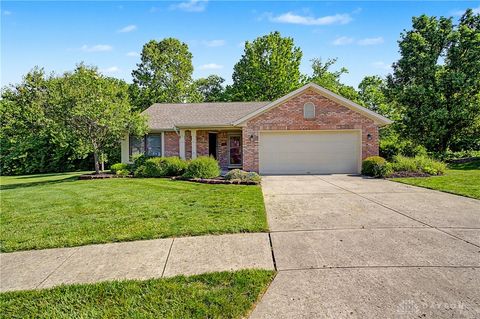 Homes For Sale - 1131 Castleton Court<br/> Miamisburg, OH 45342