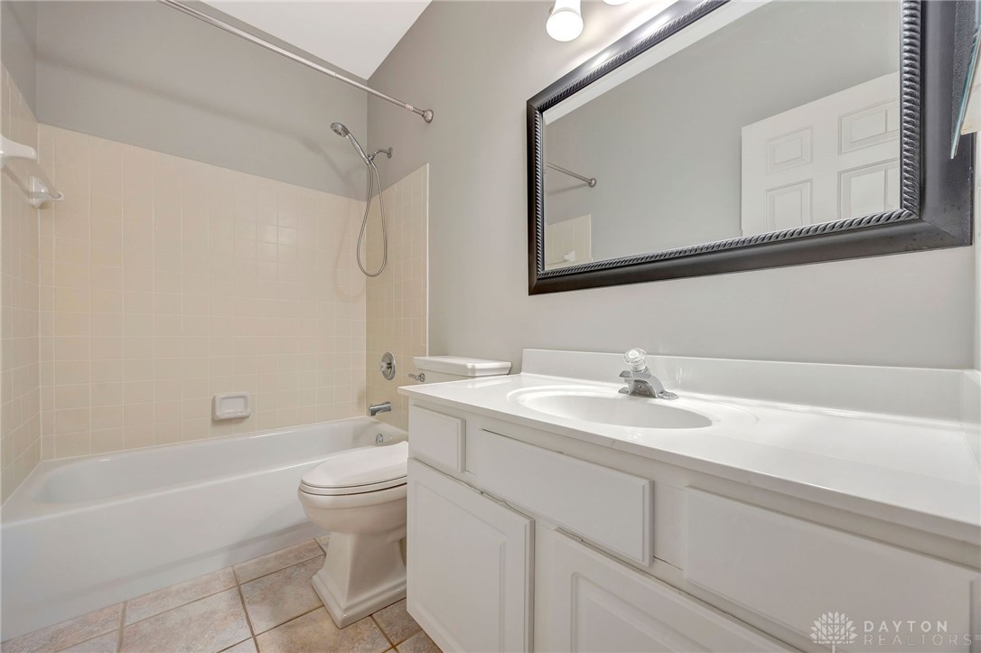 2773 Mill Pond Court, Hamilton, Ohio image 33