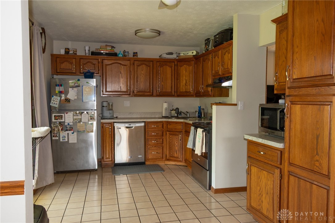 1862 Connecticut Drive, Xenia, Ohio image 7