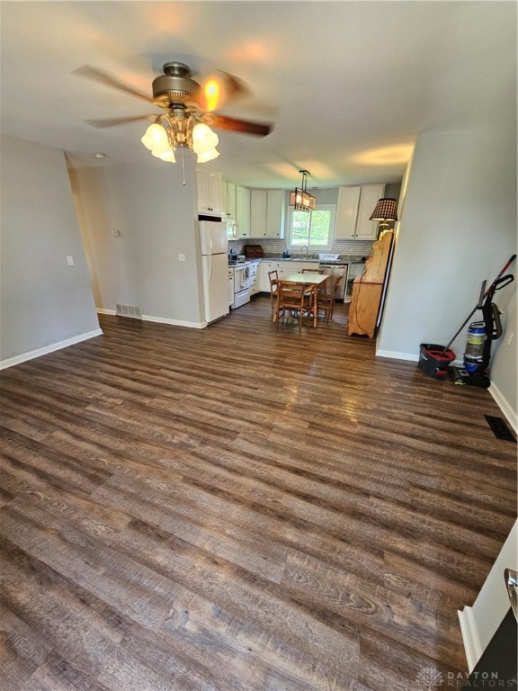 390 W Hendricks Street, Camden, Ohio image 3