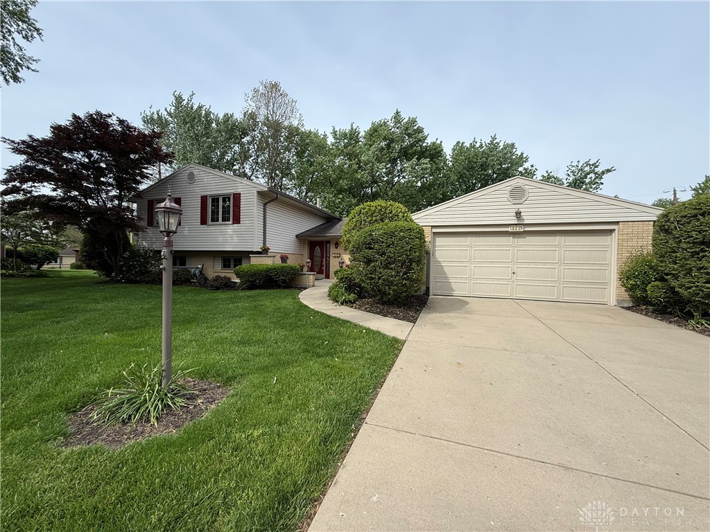 2272 Whispering Willow Circle