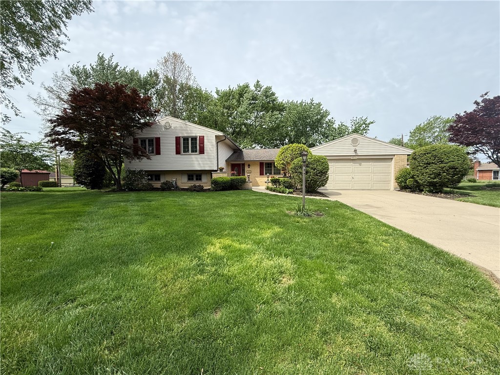 2272 Whispering Willow Circle