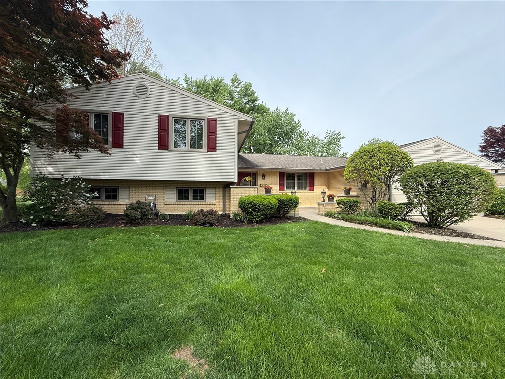 2272 Whispering Willow Circle