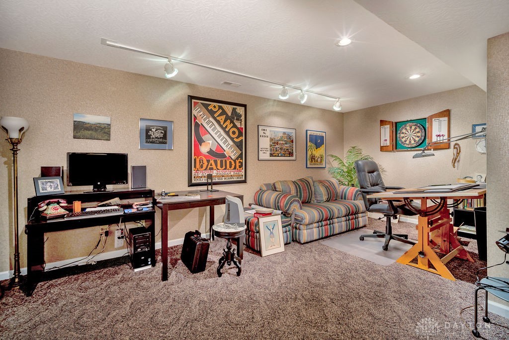 1668 Nichole Court, Hamilton, Ohio image 32
