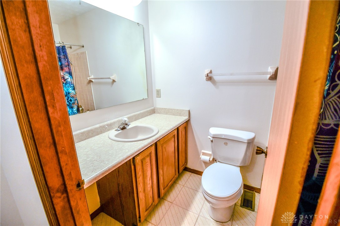 1015 Brookwood Court, Fairborn, Ohio image 21