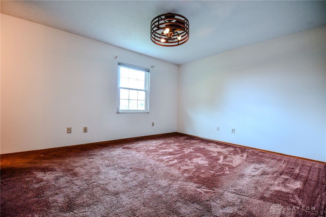 1015 Brookwood Court, Fairborn, Ohio image 23