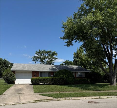 Photo of 123 Lodestone Drive, Englewood, OH 45322 (MLS # 964740)
