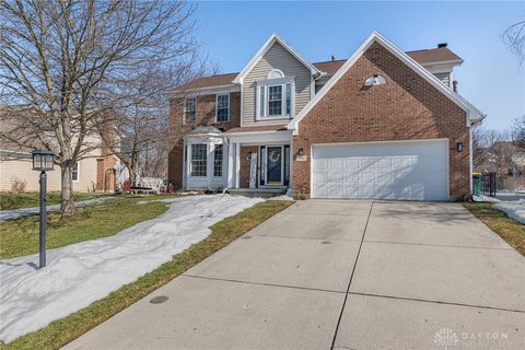 Photo of 30 Berryhill Court, Springboro, OH 45066 (MLS # 952196)
