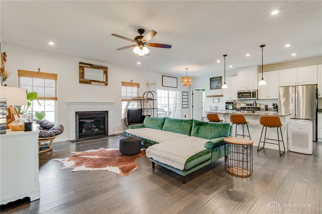 256 Regatta Park Drive, Fairborn, Ohio image 4