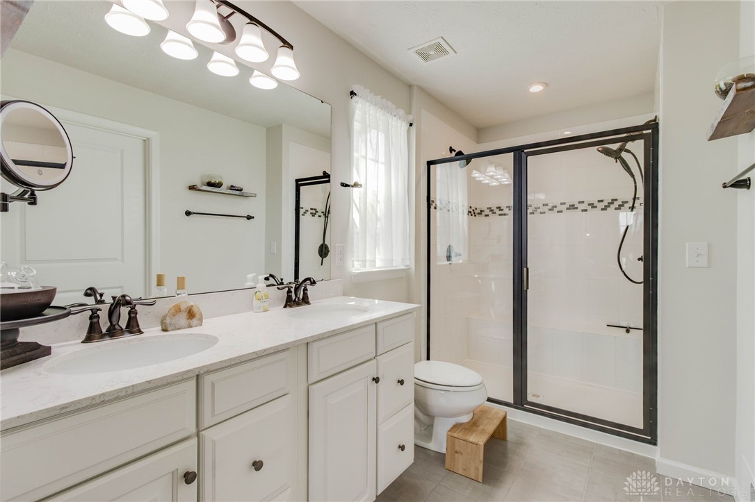 256 Regatta Park Drive, Fairborn, Ohio image 13