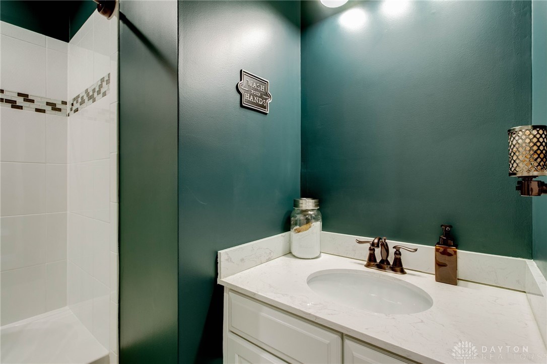 256 Regatta Park Drive, Fairborn, Ohio image 14