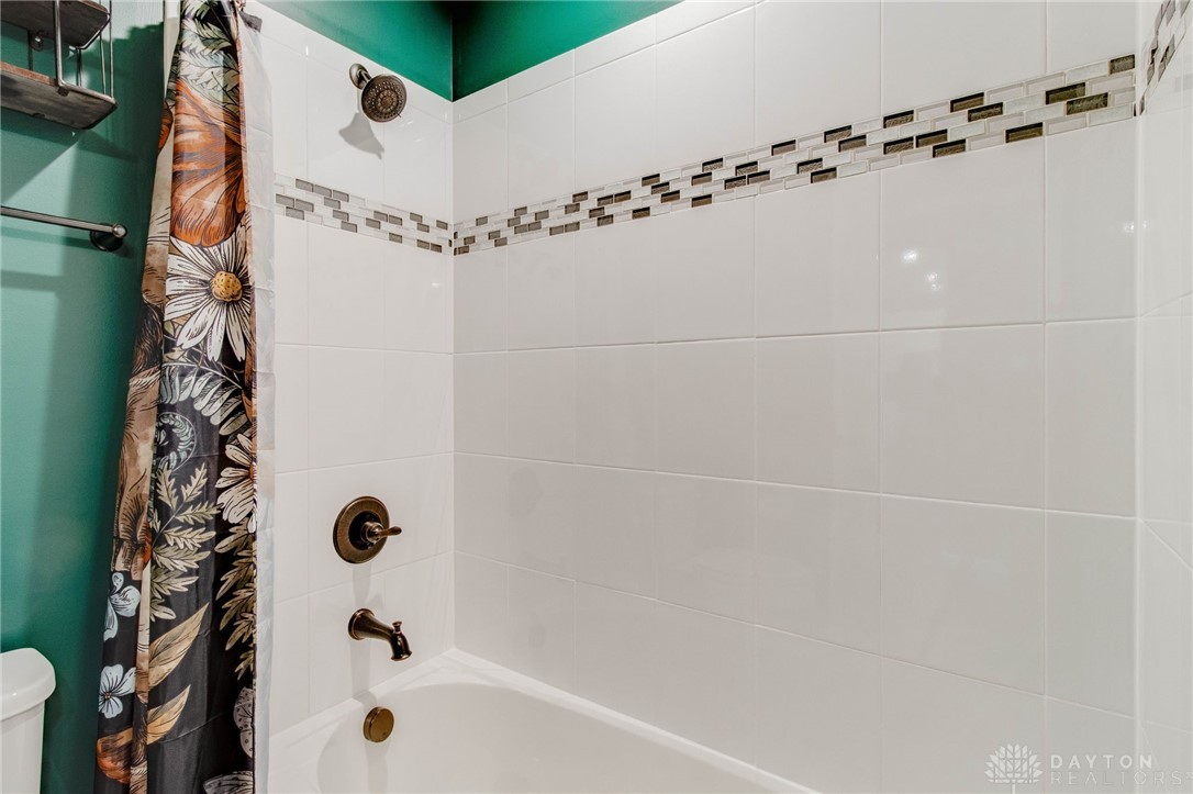 256 Regatta Park Drive, Fairborn, Ohio image 15