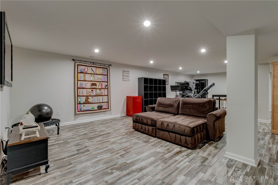 256 Regatta Park Drive, Fairborn, Ohio image 22