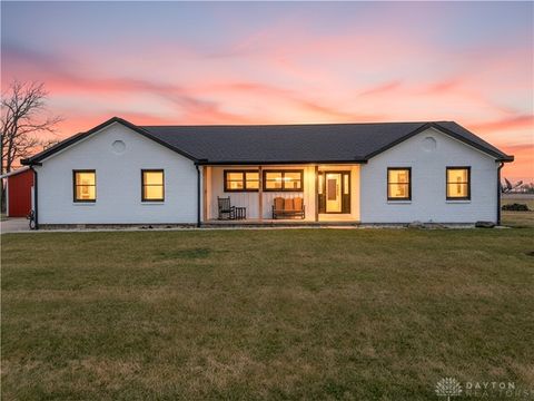 Photo of 3725 Freeman Dr, Sidney, OH 45365 (MLS # 950484)