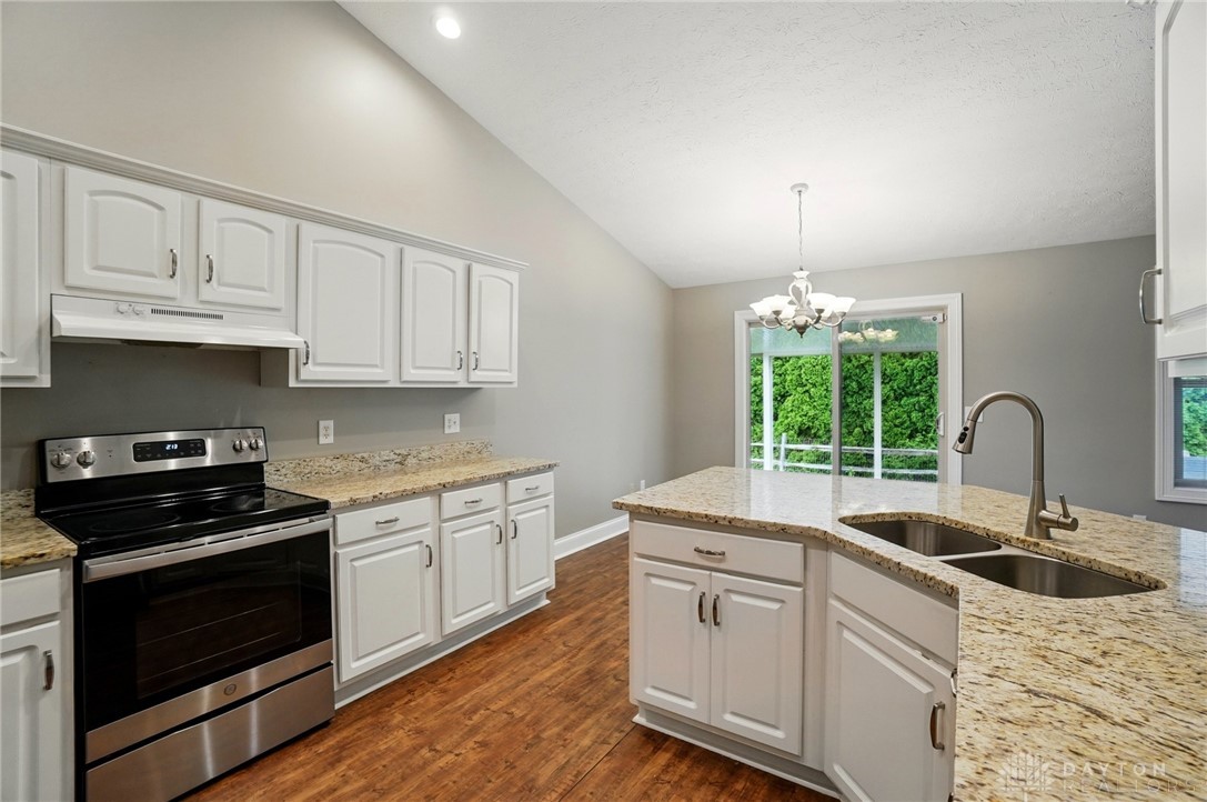 865 Willow Creek Way, Troy, Ohio image 19