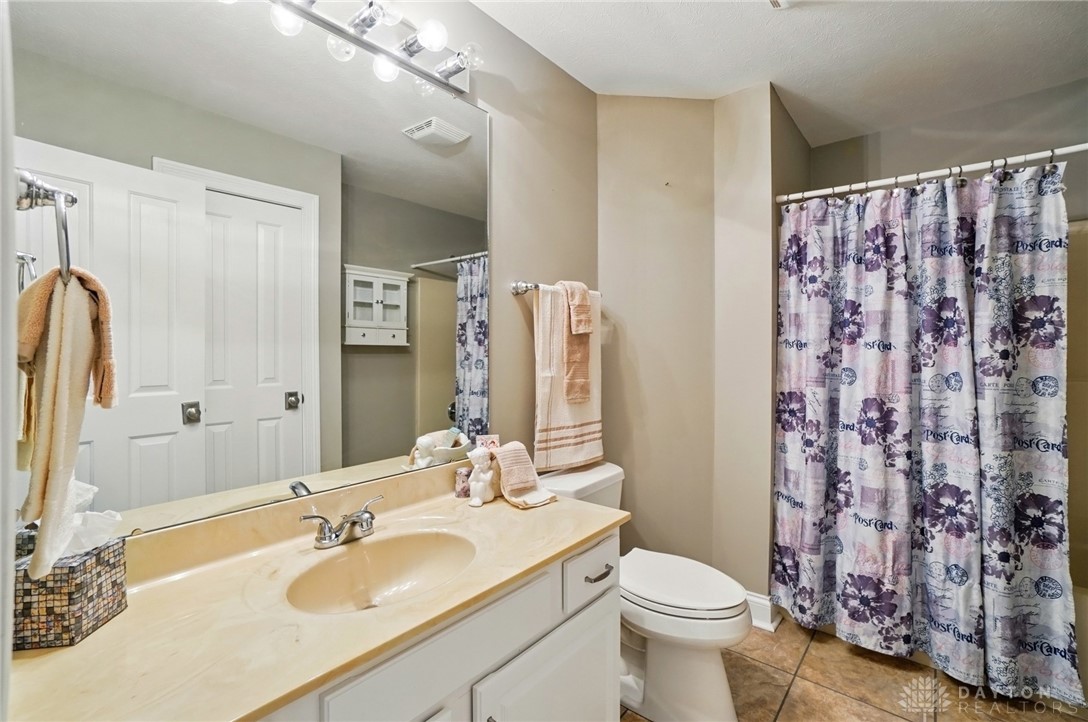865 Willow Creek Way, Troy, Ohio image 37