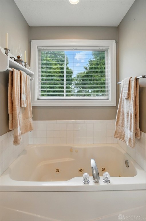 865 Willow Creek Way, Troy, Ohio image 30