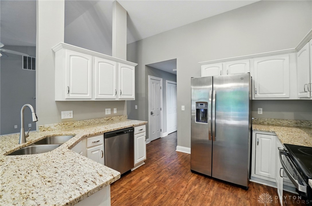 865 Willow Creek Way, Troy, Ohio image 17