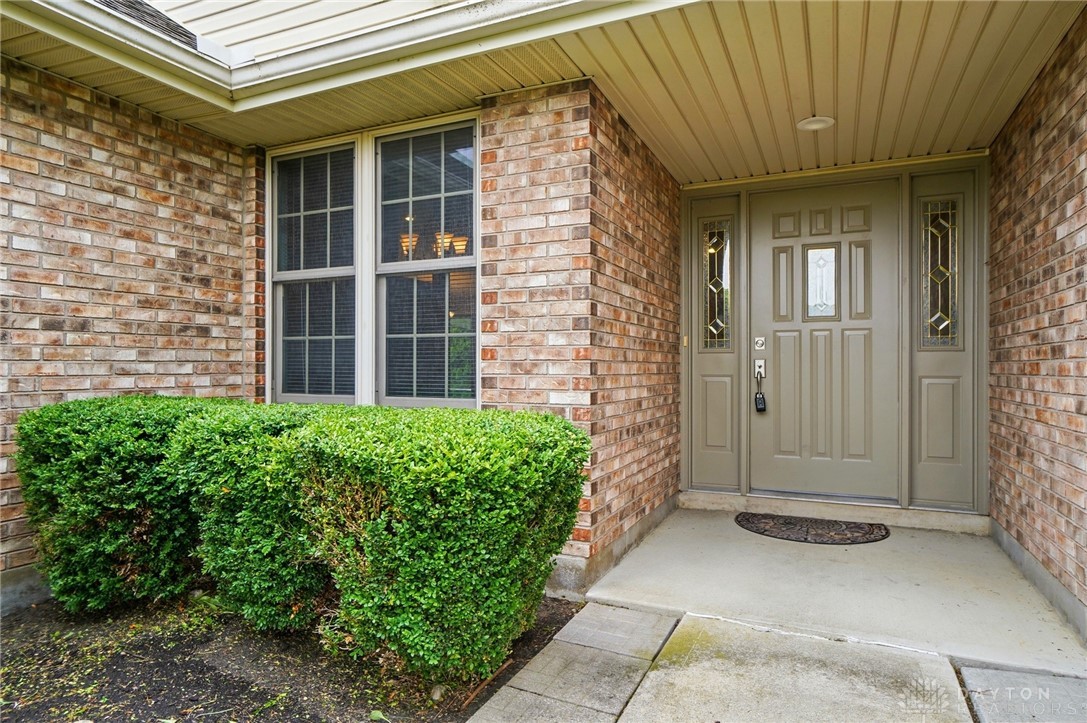 865 Willow Creek Way, Troy, Ohio image 5