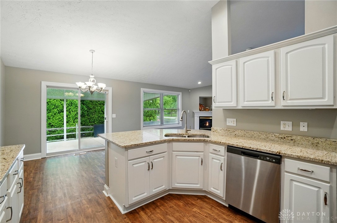 865 Willow Creek Way, Troy, Ohio image 18