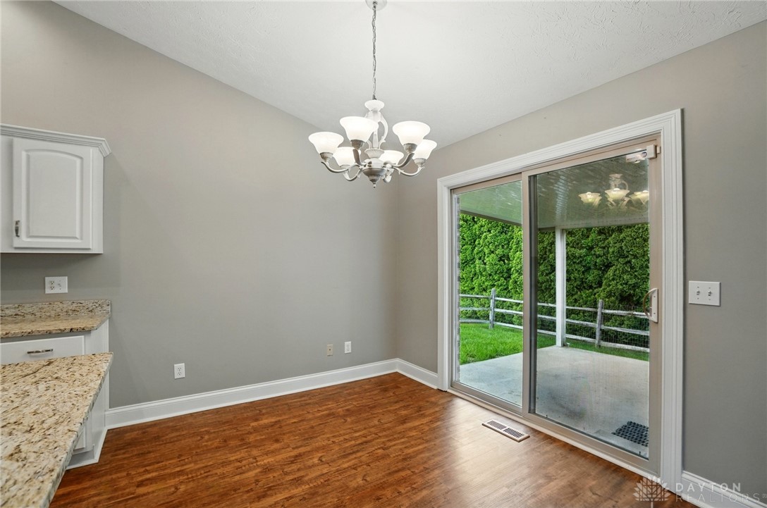 865 Willow Creek Way, Troy, Ohio image 15