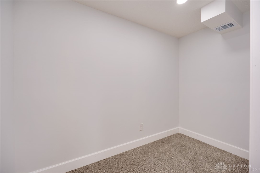 1136 Wendall Avenue, New Carlisle, Ohio image 31