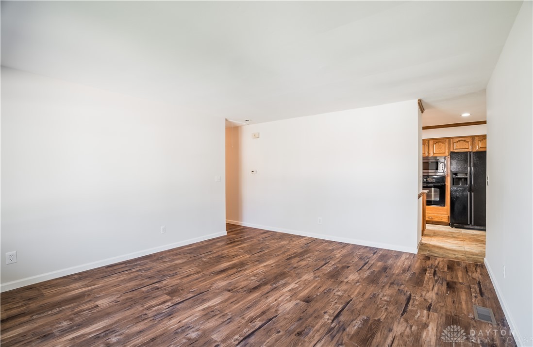 758 Cransberry Drive, Dayton, Ohio image 2