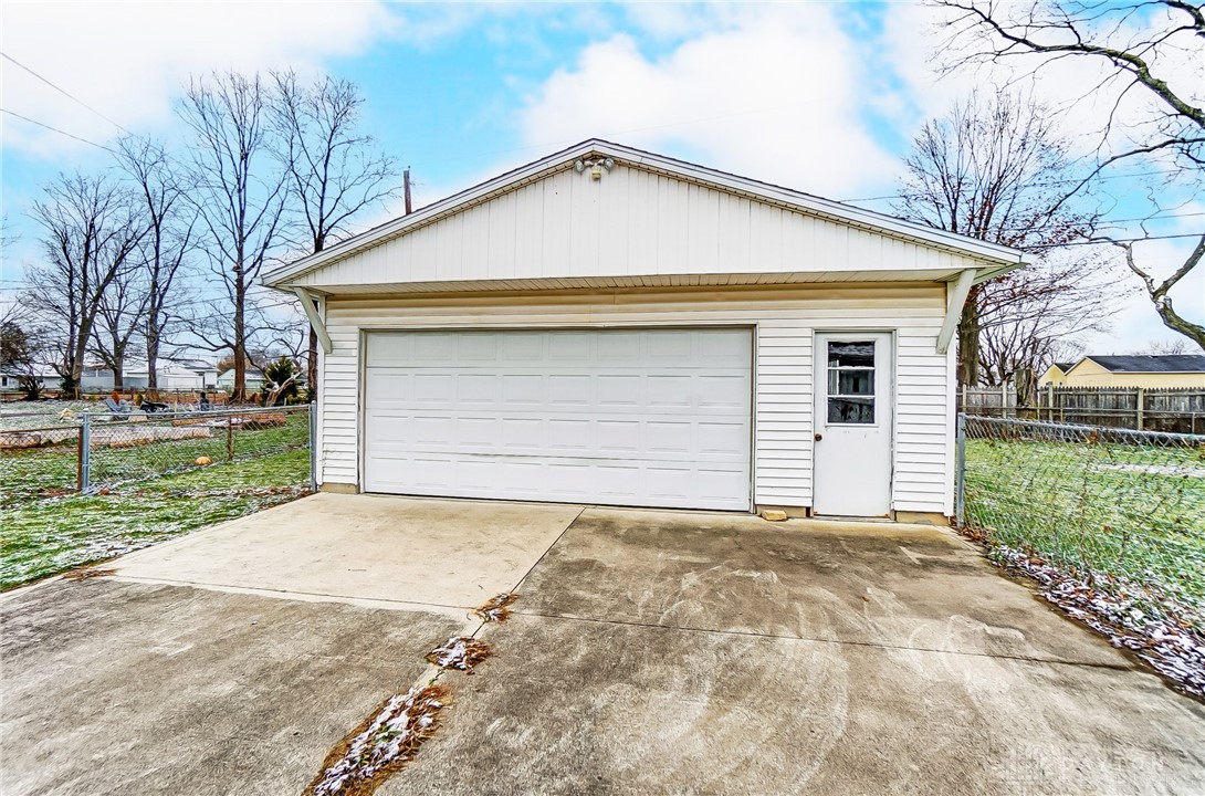 952 Narcissus Dr, New Carlisle, Ohio image 31