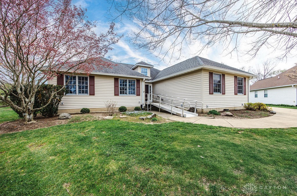 221 Morgan Circle, Oxford, Ohio image 1