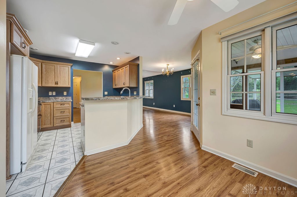 221 Morgan Circle, Oxford, Ohio image 16