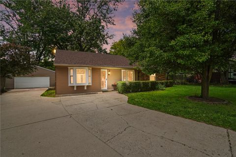 Photo of 19 Angela Drive, Germantown, OH 45327 (MLS # 959025)