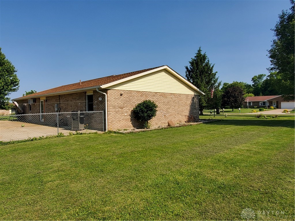 1261 Dusty Lane, West Alexandria, Ohio image 2