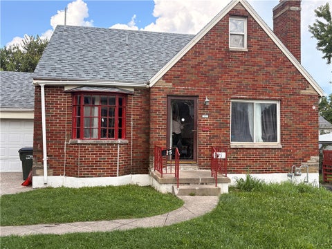 Homes For Sale - 25 Redwood Avenue<br/> Montgomery County, Dayton, OH 45405
