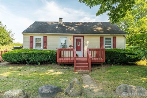 Photo of 6512 Shore Drive, Dayton, OH 45424 (MLS # 941748)