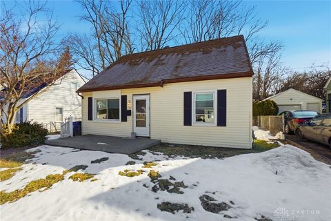 Photo of 702 Allenwood Court, Dayton, OH 45420 (MLS # 952581)