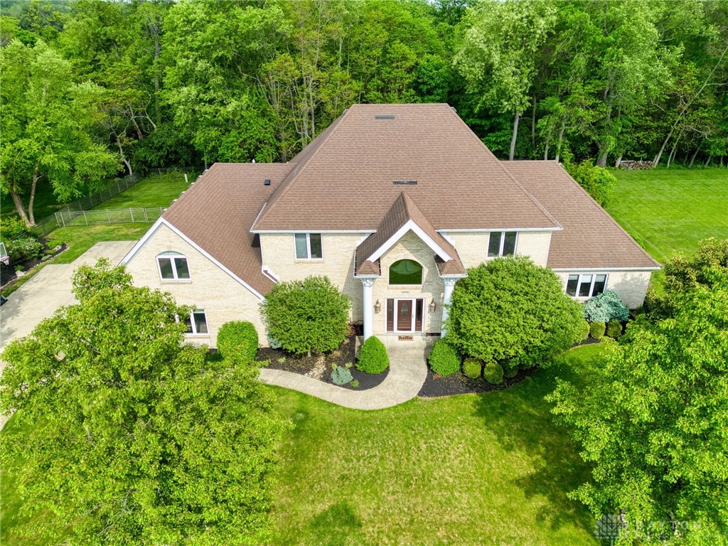 1656 Fox Trail, Bellbrook, Ohio image 1