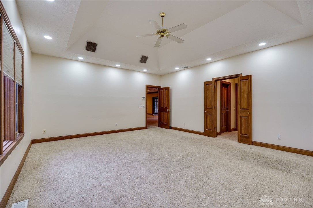1656 Fox Trail, Bellbrook, Ohio image 35