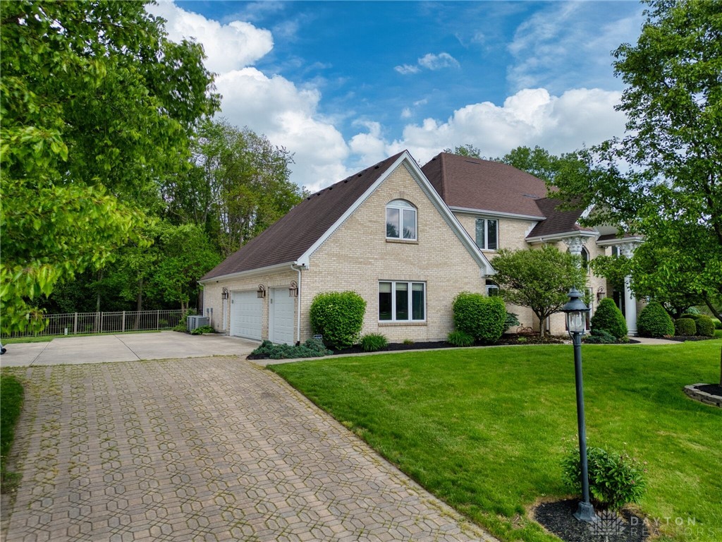1656 Fox Trail, Bellbrook, Ohio image 9