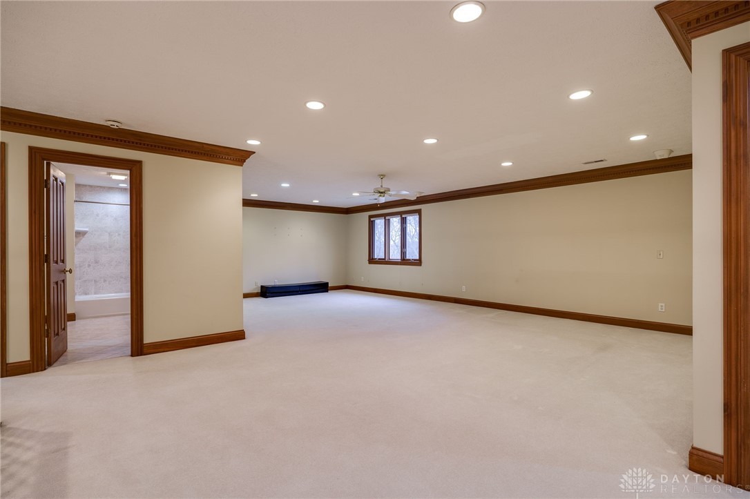 1656 Fox Trail, Bellbrook, Ohio image 45