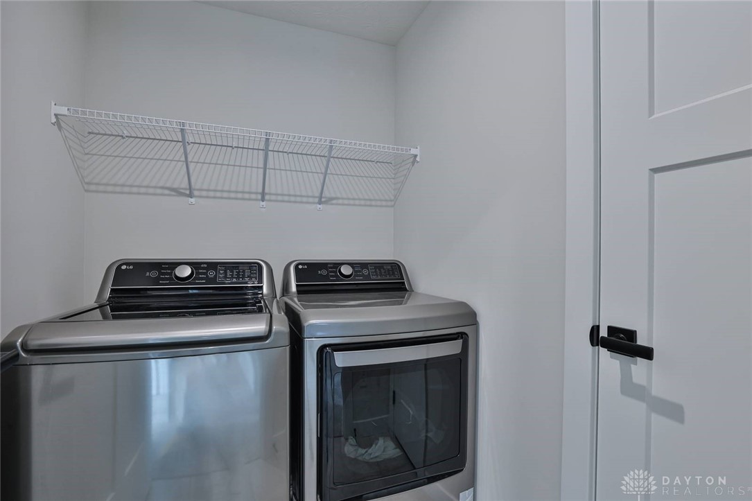 437 Sydney Drive, Tipp City, Ohio image 37