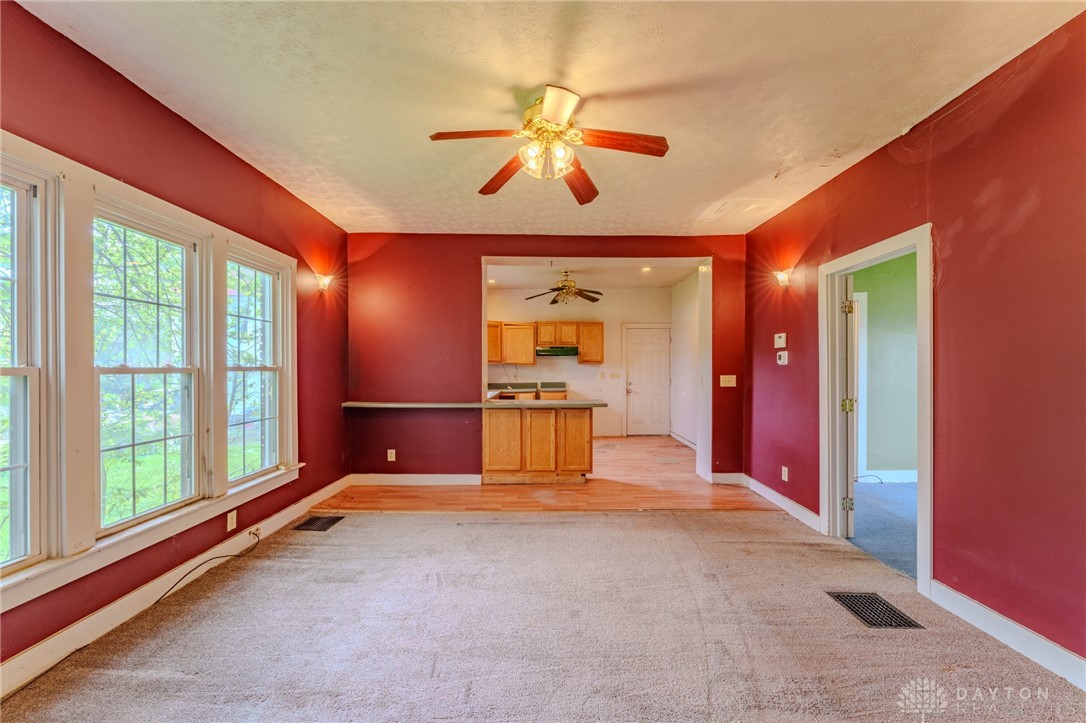 1307 S Limestone Street, Springfield, Ohio image 4