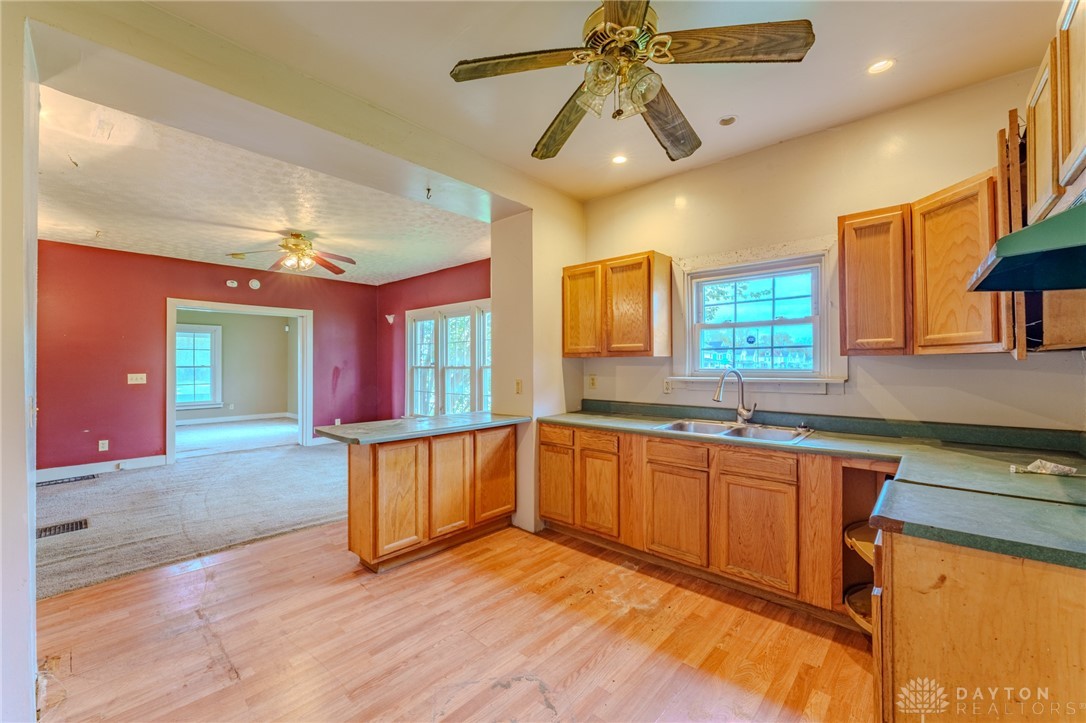 1307 S Limestone Street, Springfield, Ohio image 20