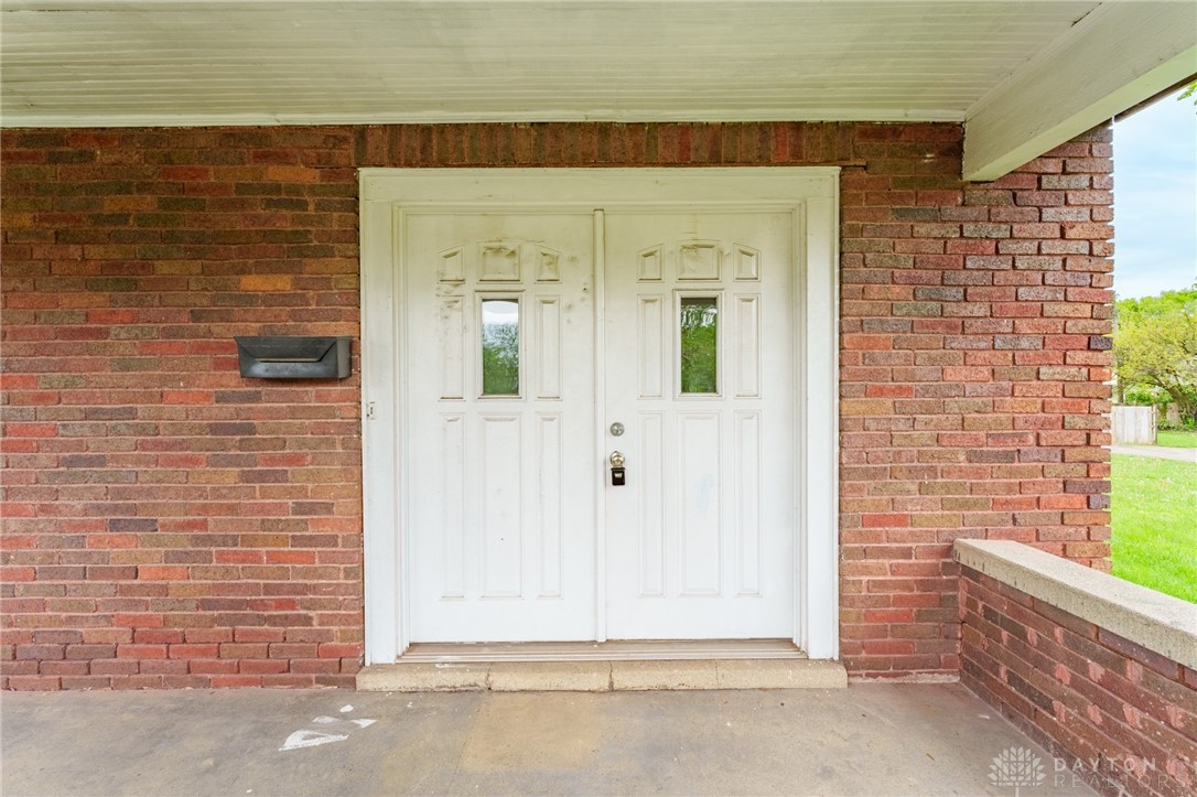 1307 S Limestone Street, Springfield, Ohio image 2