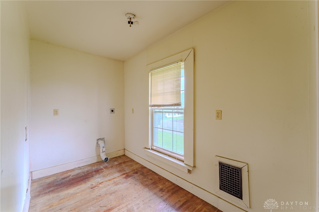 1307 S Limestone Street, Springfield, Ohio image 28
